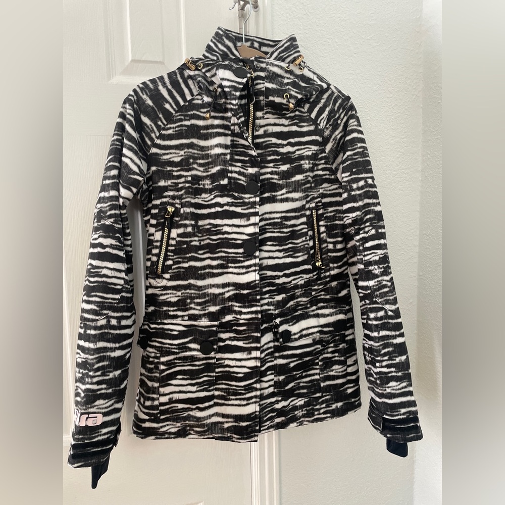 Eira Women’s Ski & Snow Jacket